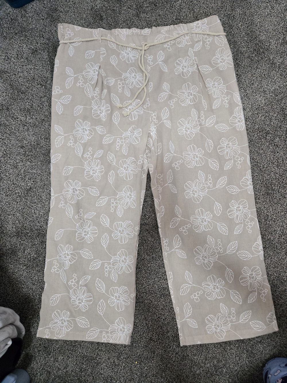 Women's Beige Floral Drawstring Trousers